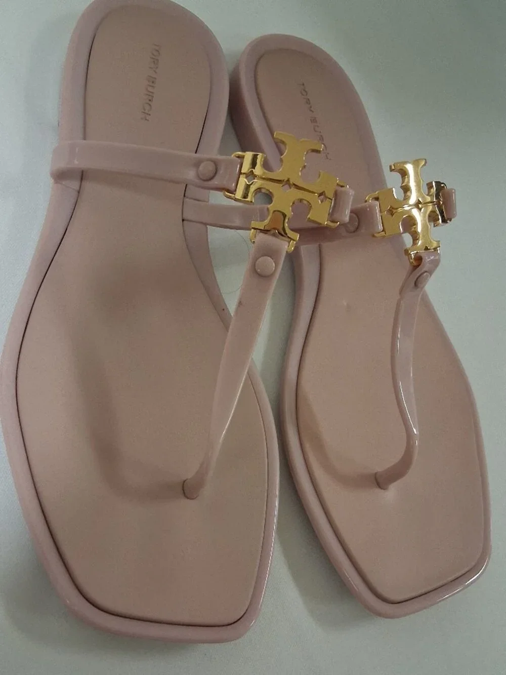 Tory Burch Roxanne Jelly Sandals in Meadowsweet/Gold – Women’s Size 8M